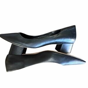 Via Spiga Black Pointed Toe Heels Size 8.5 M​